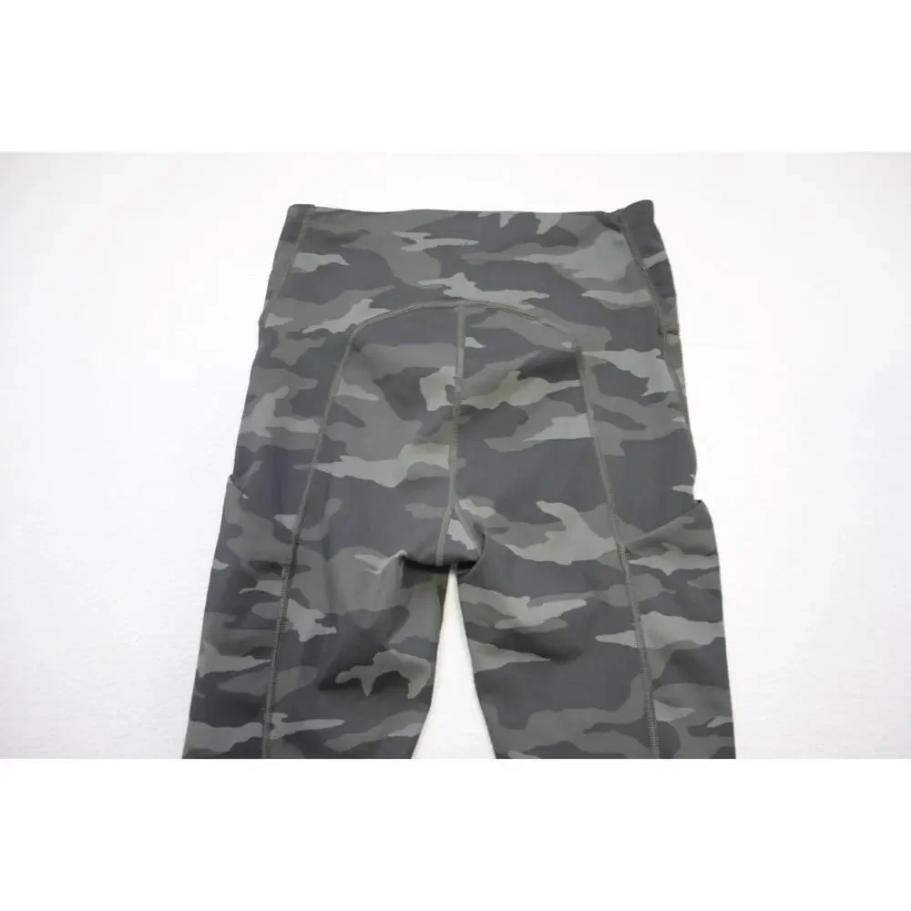 Athleta Ultimate 7/8 Tight Camo Compression Legging Performance Womens XS XSMALL